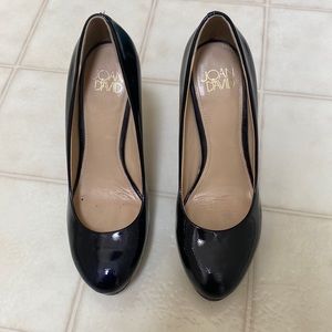 Joan and David dark navy/black high heel pumps